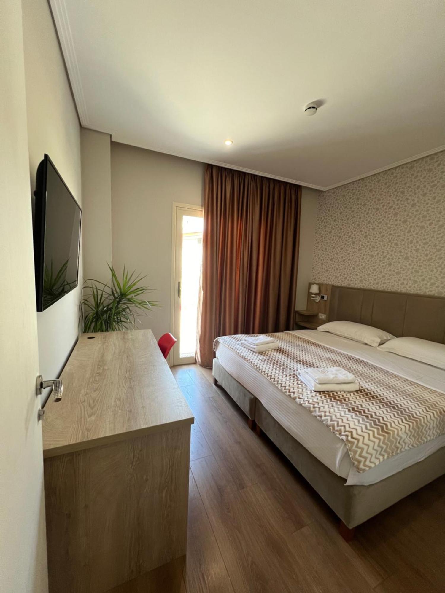 Class Hotel Ksamil Eksteriør billede